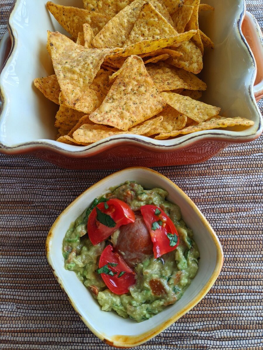 Guacamole con Pomodori e Peperoncini