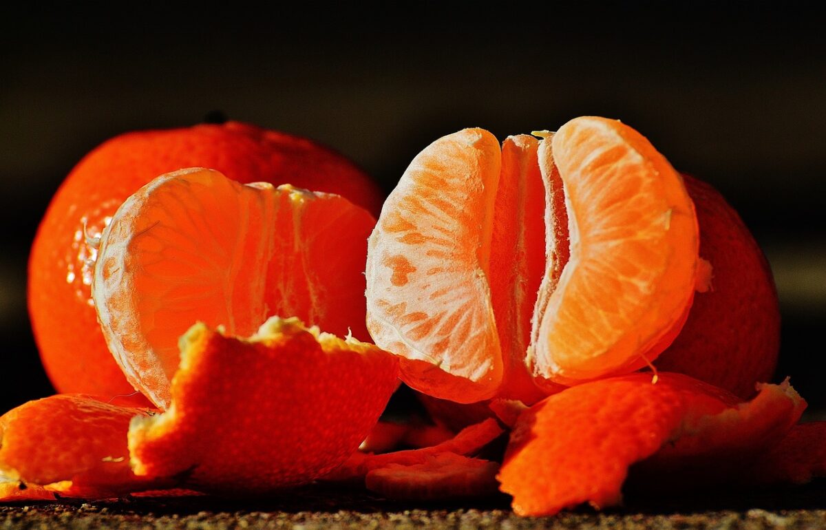 Tangerini (Mandarini, Succo di Frutta, in Scatola)