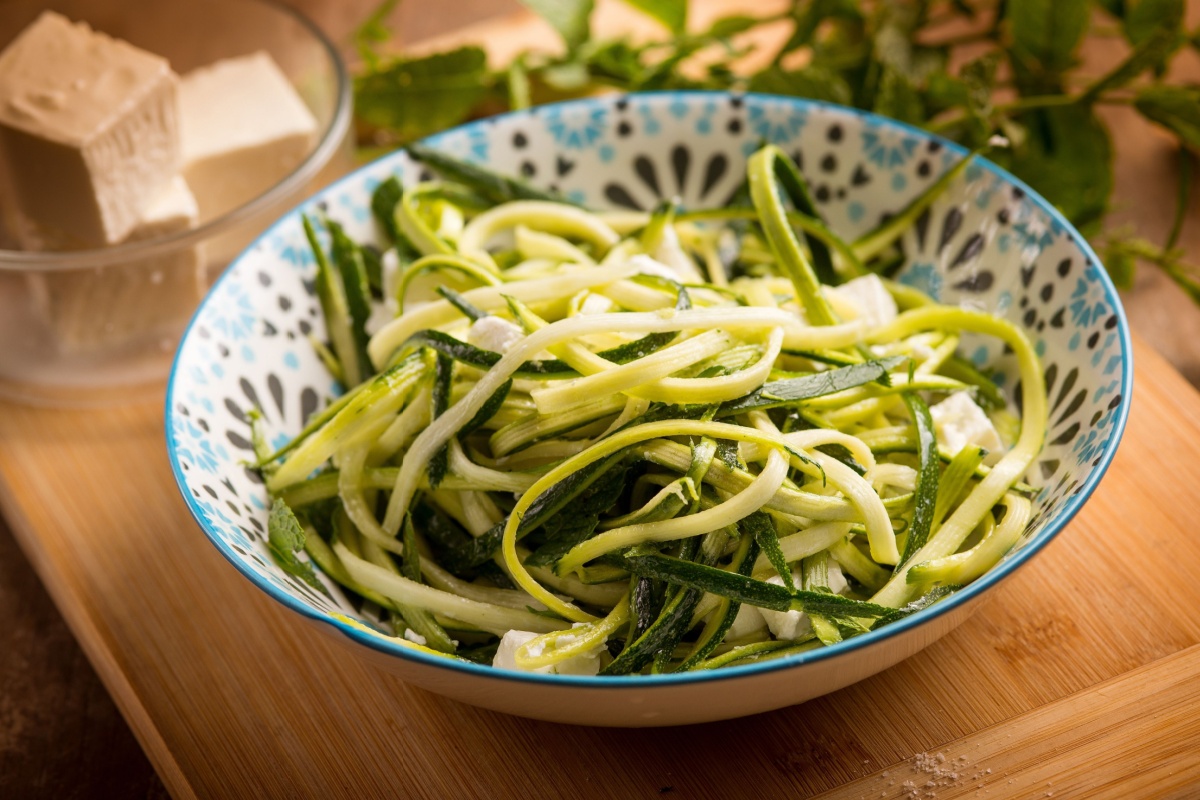 Insalata di zucchine alla menta e basilico