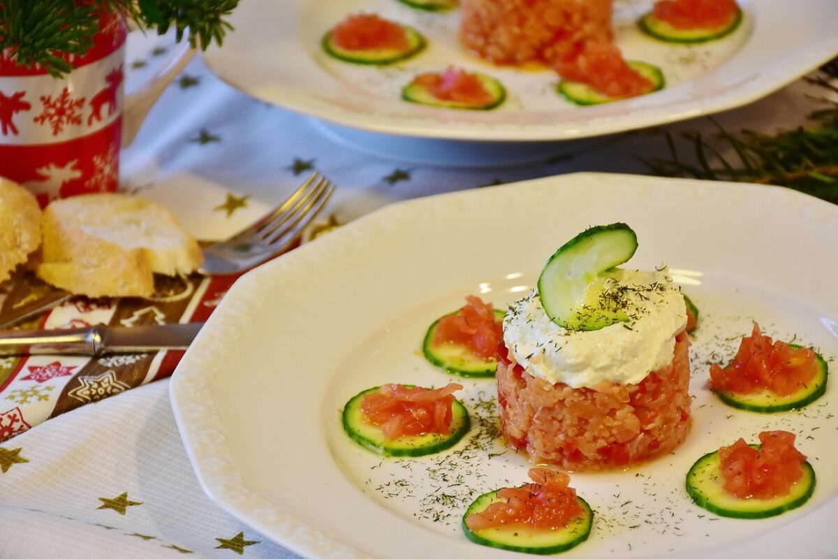 Tartare di salmone con avocado e robiola (senza glutine)