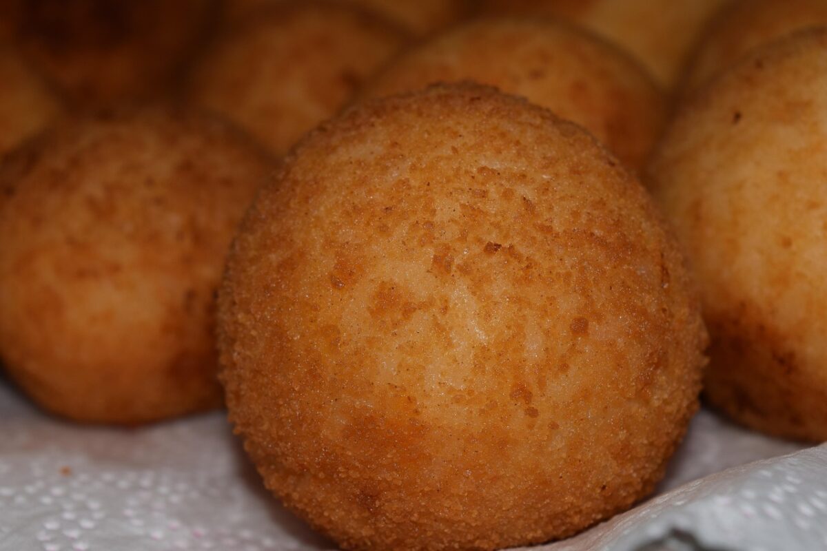 Palline dorate di riso basmati (senza glutine)