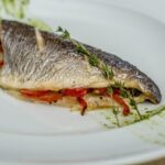 Branzino (Spigola) alle erbe in crosta di sale ricetta gluten free