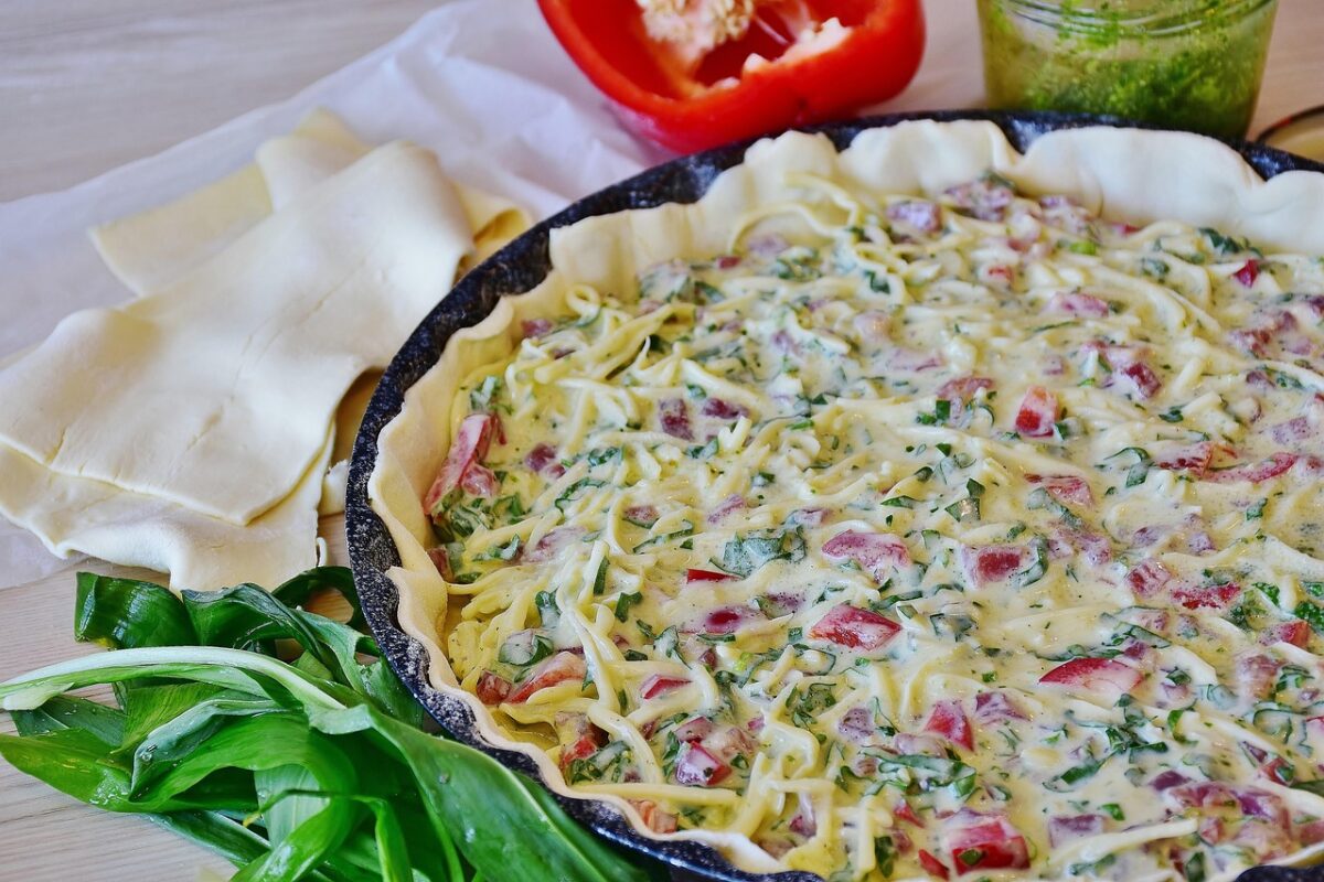 ‘A cazzola: la ricetta senza glutine della tipica pizza rustica campana ‘A cazzola: la ricetta senza glutine della tipica pizza rustica campana